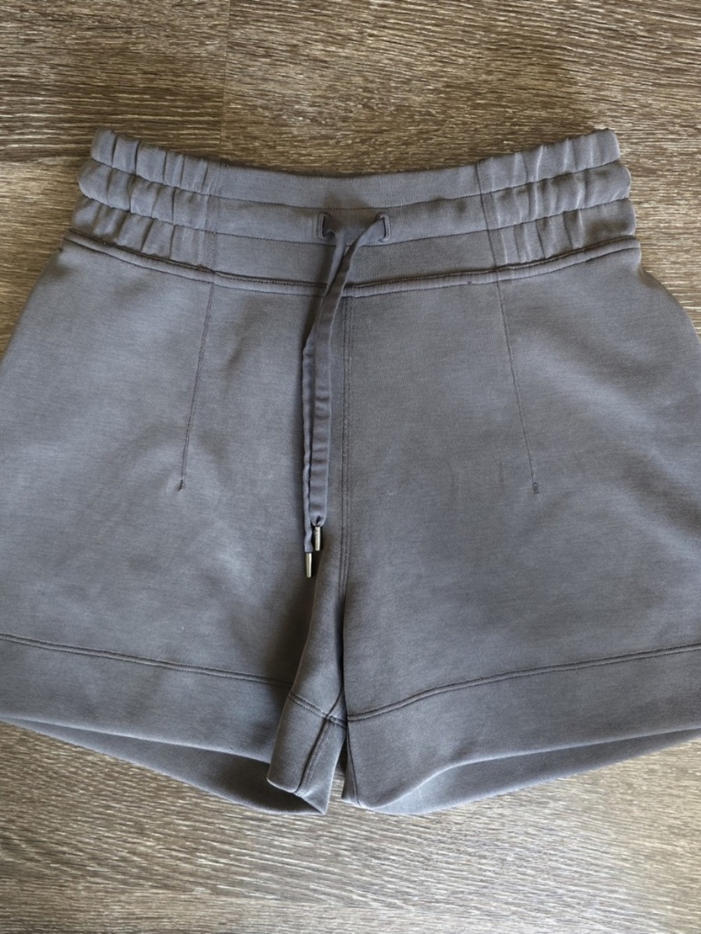 Lululemon Soft Ambitions High Rise Short 4" - Size 4 - Picture 3 of 3
